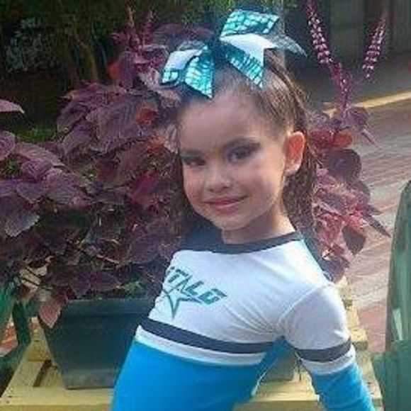 Meet your Posher, Claudia valentina - Picture 1 of 1